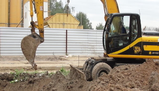 Выкопать яму экскаватором в Карабулаке от 935 руб. - 2Землекопа-Крб